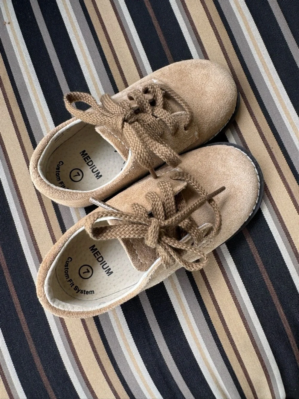 FootMates Kids Suede Lace-Up Dress Shoes in Tan